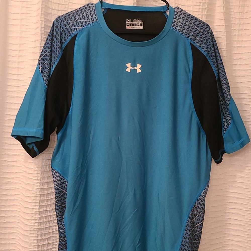 Mens under Armour heat gear tshirt
